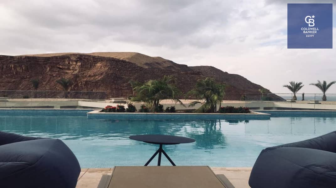 10 258bdc5e-1f6a-403d-b223-cfa951b66dde. jpg