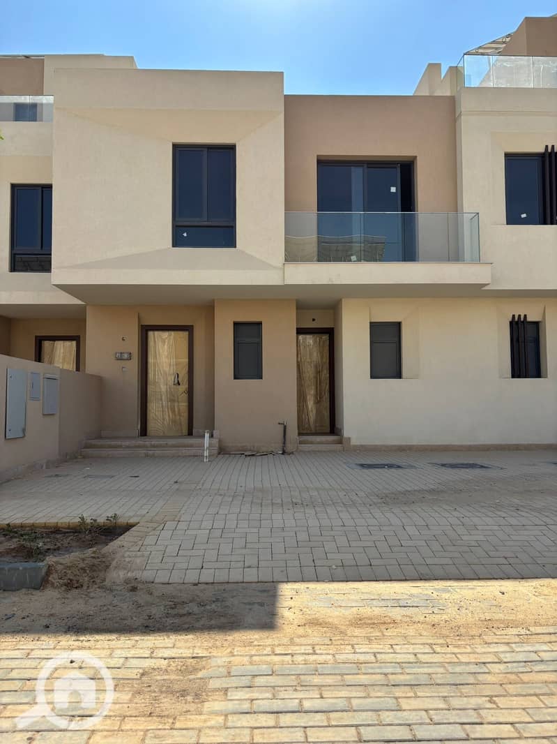 10 cf3df3a2-466f-43b8-8f34-d816ad3c83c2. jpeg