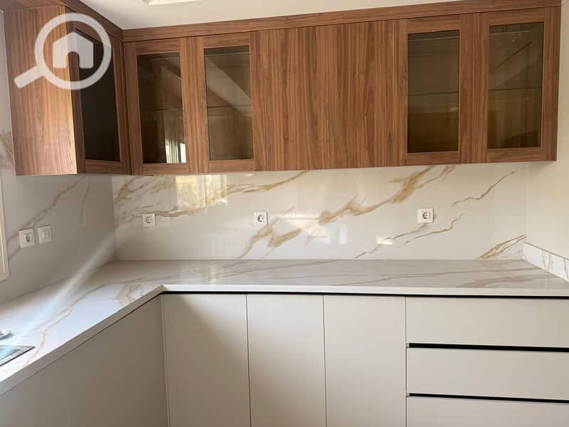 3 0d46a92f-d671-4c24-95e3-54e839af813f. jpg