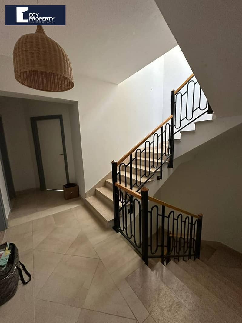 4 _files_1866ac15-e223-4bca-815f-0771d09f6f2c. jpg