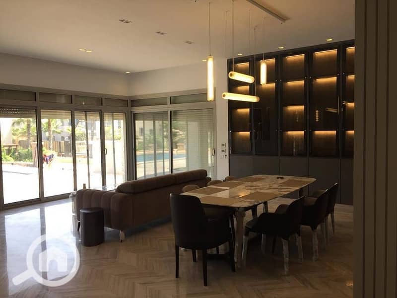 9 588993481_1396675468761532_7246507088763810944_n. jpg