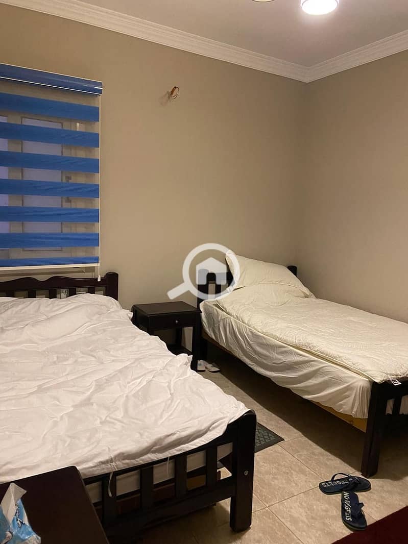 2 e6dfecf7-7a83-45e3-a798-681f99a7cfe7. jpeg