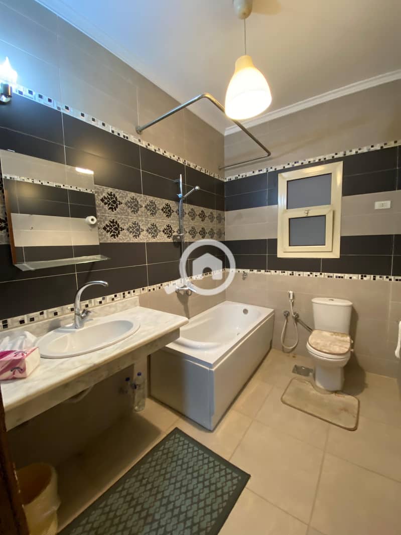 21 f0d786f6-9255-44cd-8807-a9350a054b1d. jpeg