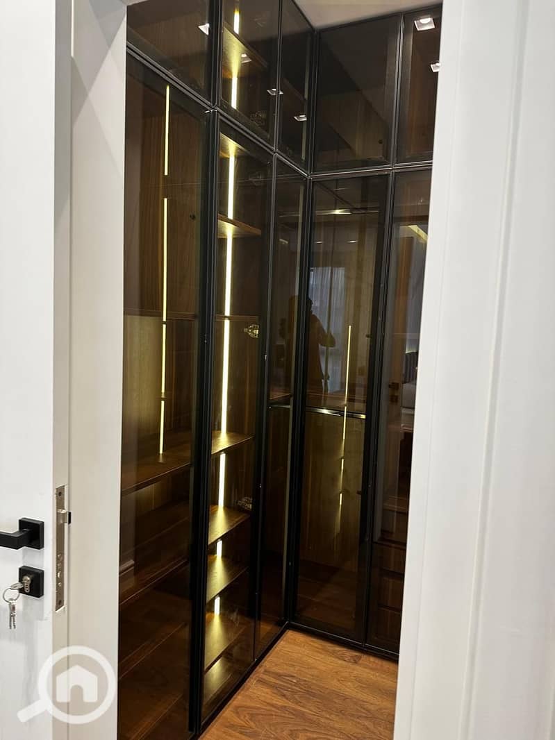 8 5e54cca1-9539-4aa5-b615-8c7daff95ce6. jpg