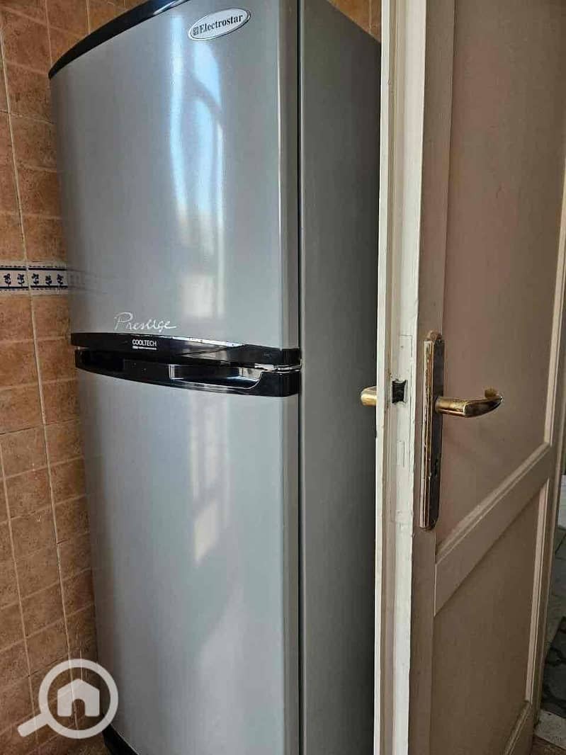 3 0870f47b-4dd8-48d1-ad0a-86be94e68b34. jpg