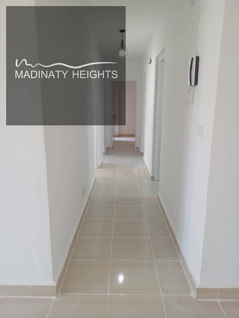 2 WhatsApp Image 2025-12-09 at 16.27. 57_dfbdf03a. jpg