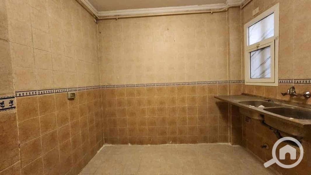 5 7040523c-a13c-42f4-b486-c5cf48874d0f. jpg