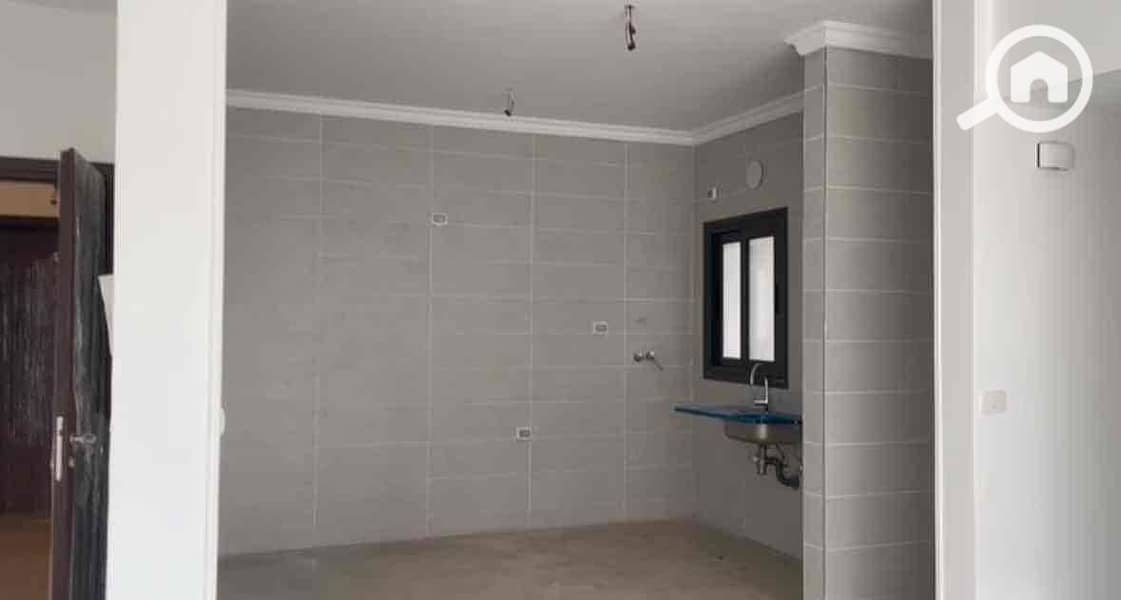 5 75f20ae3-ce53-4089-b57d-de900765f774. jpg