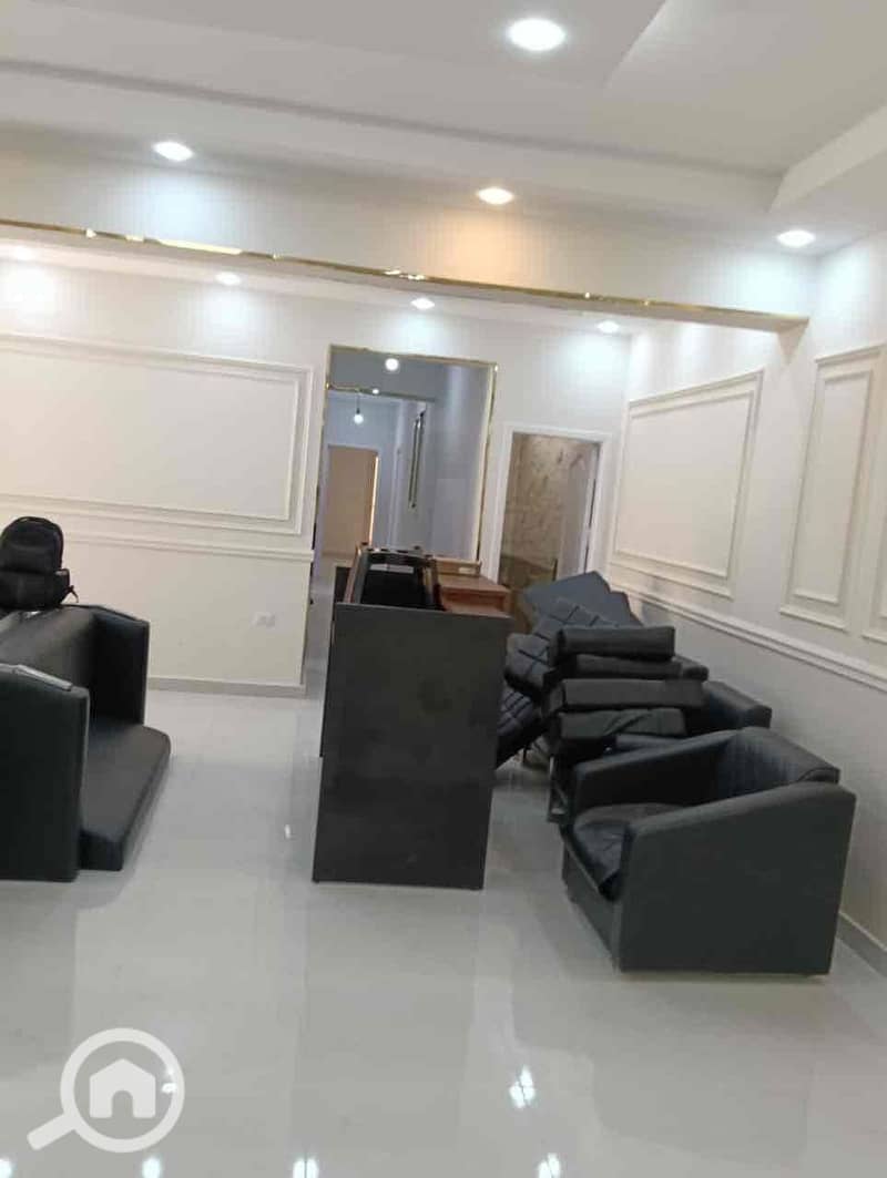 2 2a045bc1-18f6-4110-b9c5-252a07be8a72. jpg