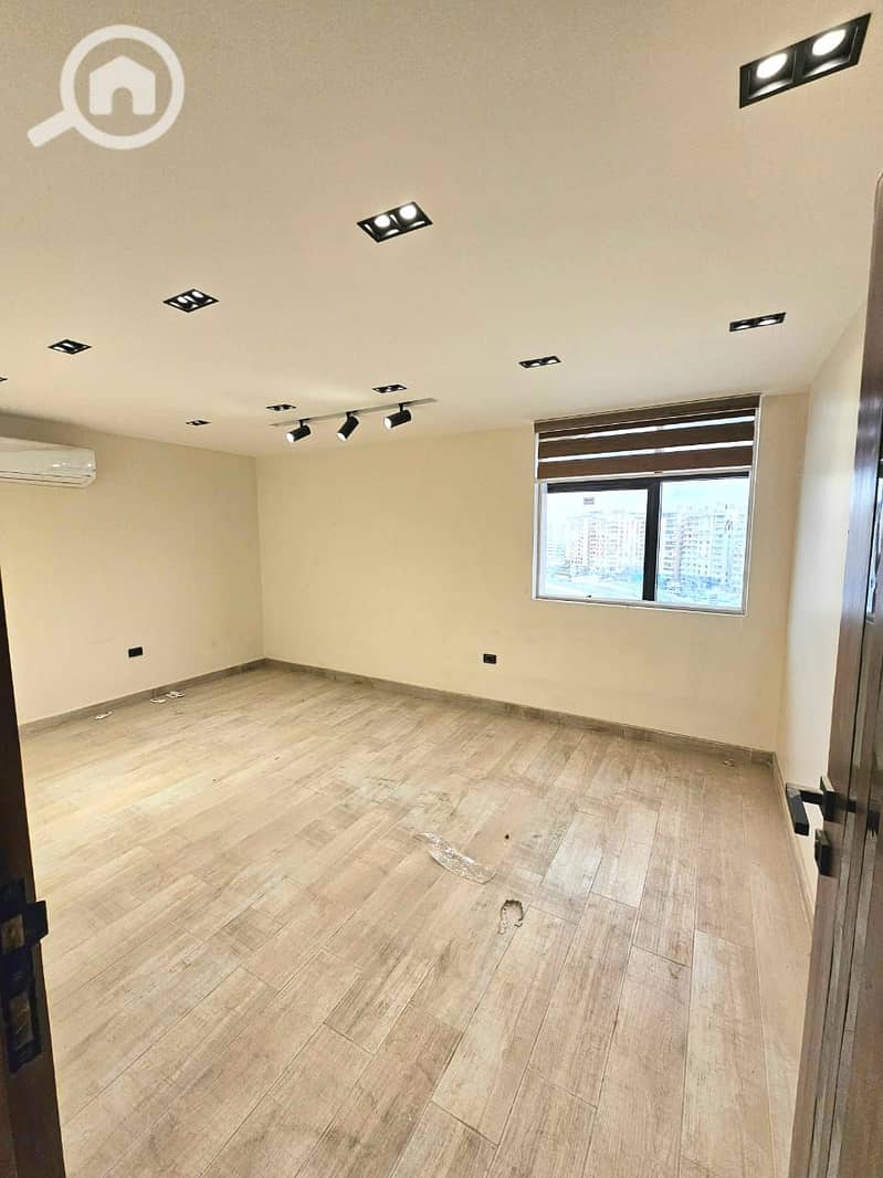 7 WhatsApp Image 2025-11-29 at 3.15. 33 PM (1). jpeg