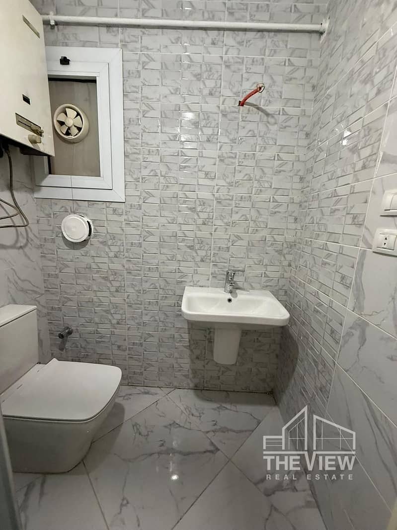 13 WhatsApp Image 2025-10-09 at 23.40. 58_f50f304c. jpg