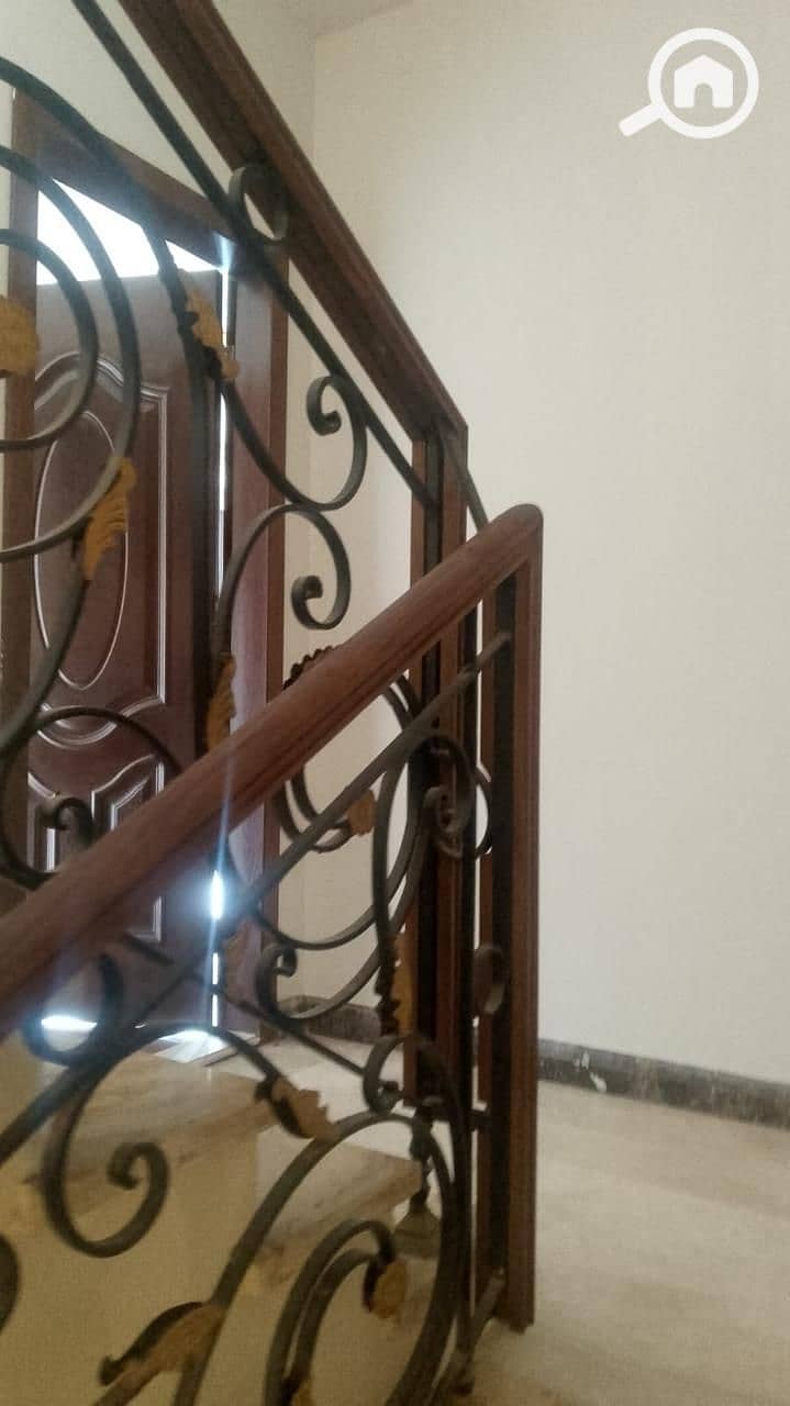 5 b779ebef-84f6-454f-bdf1-643014b08d05. jpeg