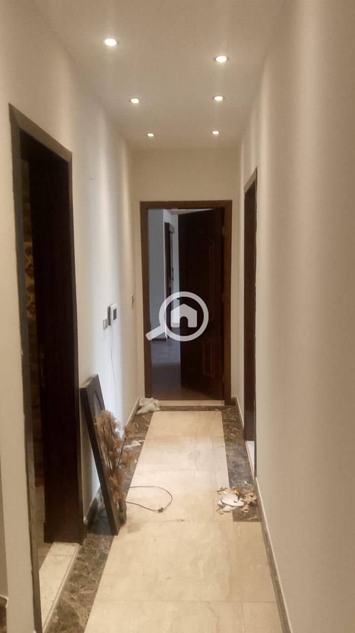 24 b6c88ec6-9ca3-4309-8182-123f84e2099f. jpeg