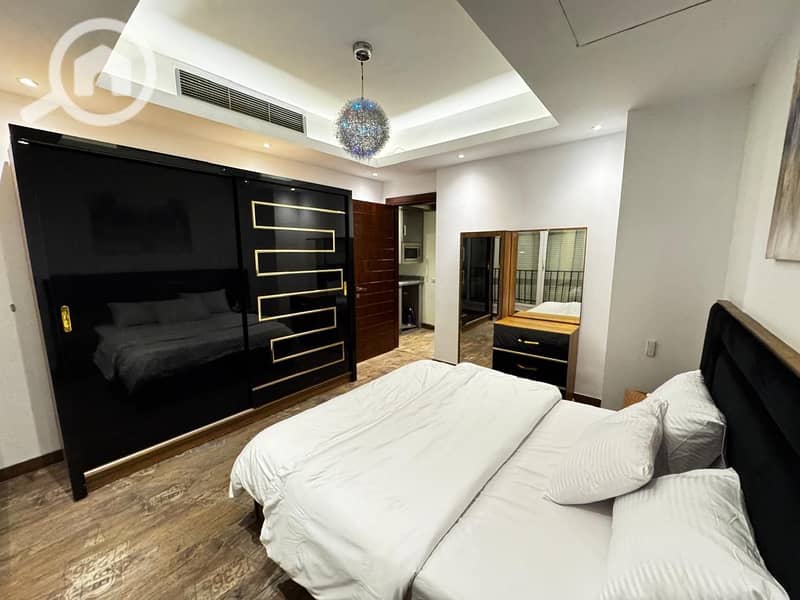 11 8029441b-ff8d-448b-bb63-470f8ea6c073. jpeg