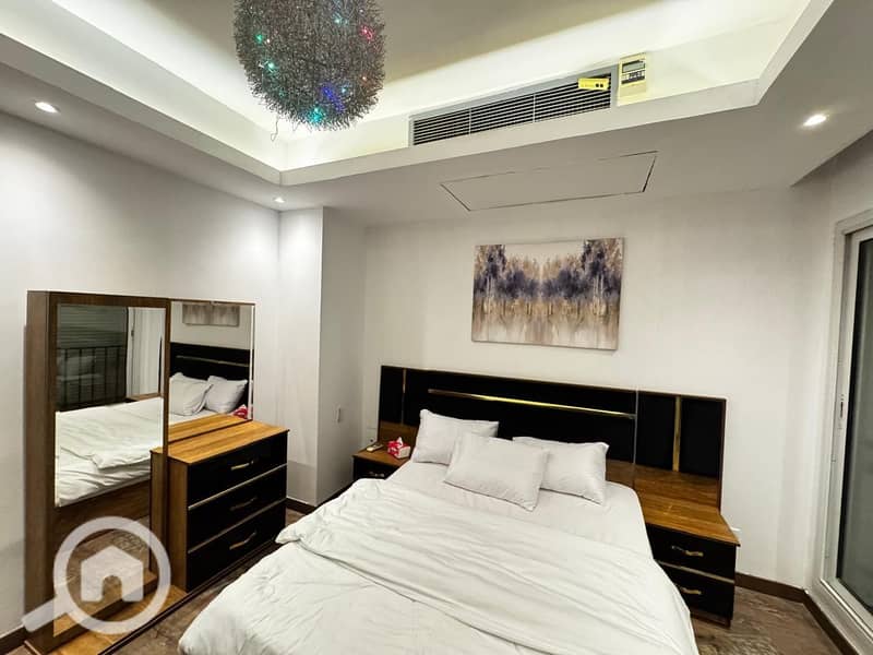 12 6d4e8275-79be-4378-8ed1-e60721385ac9. jpeg