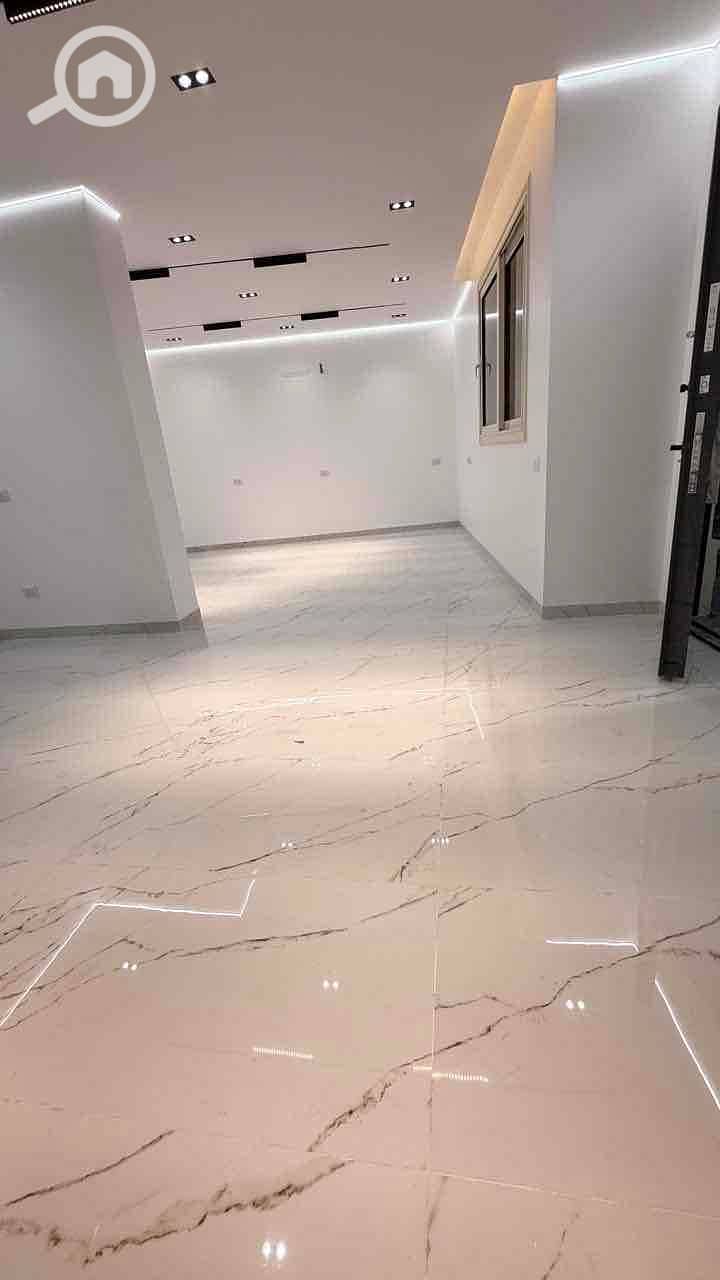 2 313b74e5-9de6-4551-b14a-52a20c8bb195. jpg