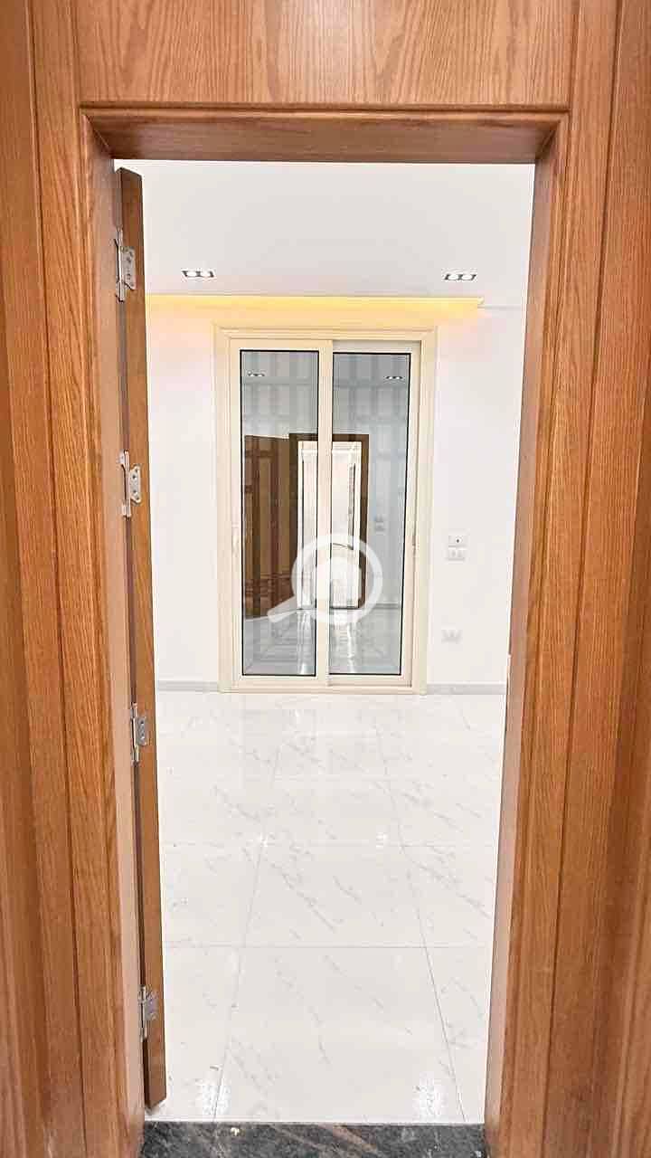 5 9c234ef7-a5d7-469f-ac25-bd363c775b8b. jpg