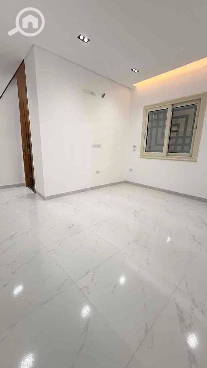 7 cfe21067-b1c2-4001-b97d-a26833203022. jpg