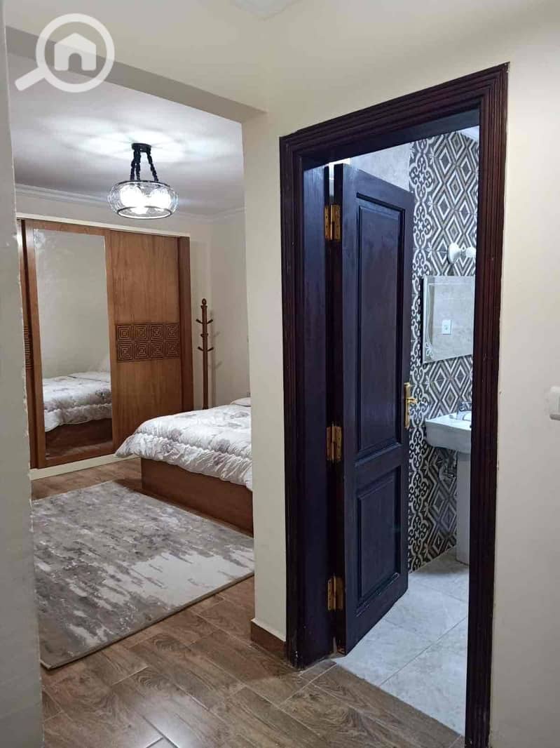 6 ffd5a3f7-87a4-4b53-a05b-f75cdc7992bb. jpg