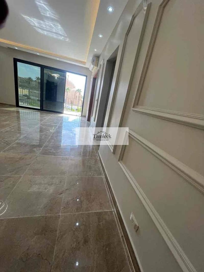 2 e00184ab-22d6-4961-beb9-bb321bee46a3. jpg