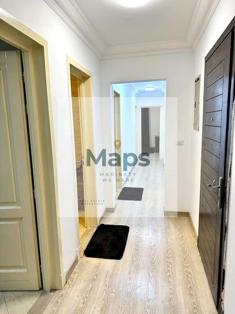 9 bfb9d6ff-a500-4792-b21c-f642fea0f644. jpg