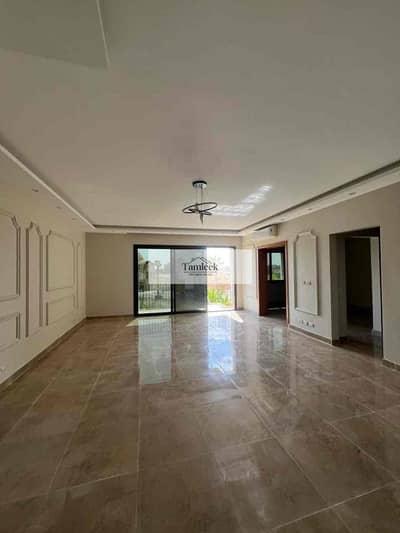 شقة 4 غرف نوم للايجار في الشيخ زايد، الجيزة - 2659b43b-4f18-4ddb-8cbd-2da8170e37c2. jpg