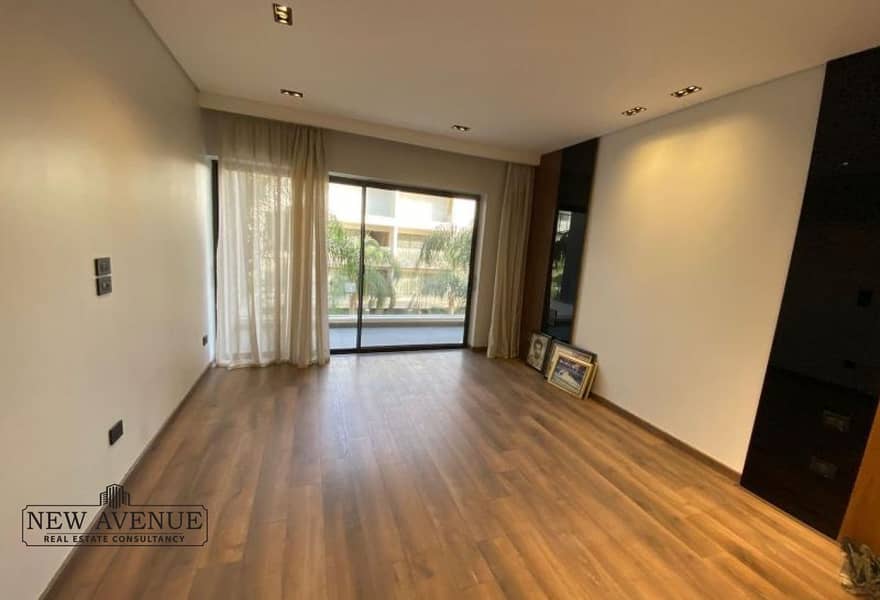 6 43d5e760-c9a8-4919-bbcf-f801084dc3d2. jpg