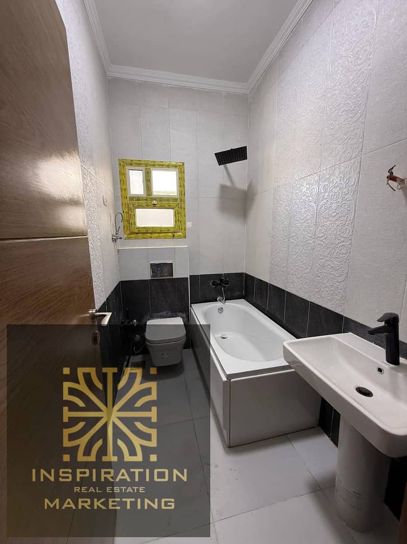 8 d6bd154c-4f10-4407-a8c7-b53e47ee2f7a. jpg