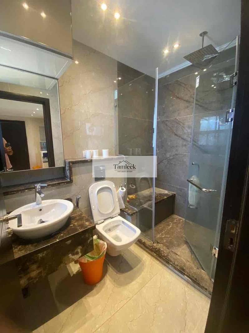 2 599629d1-4080-4126-8487-1a46b6f030b8. jpg