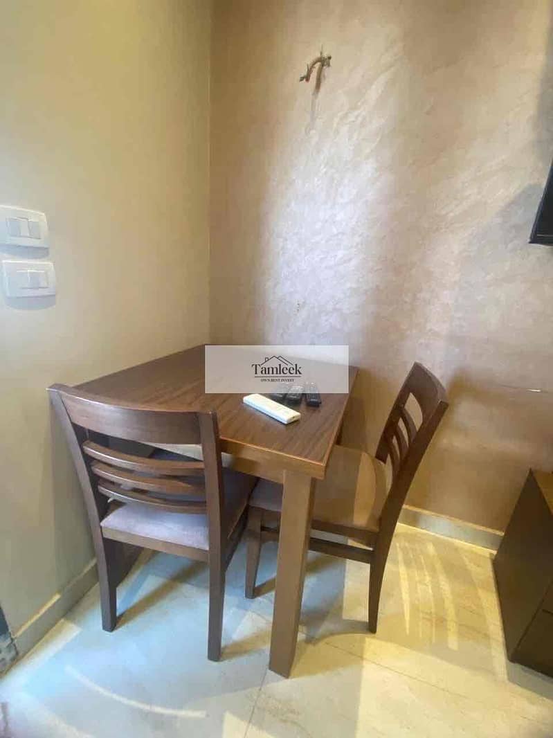 4 ec4fc87c-b013-4a1a-bfdc-89462743c4fb. jpg