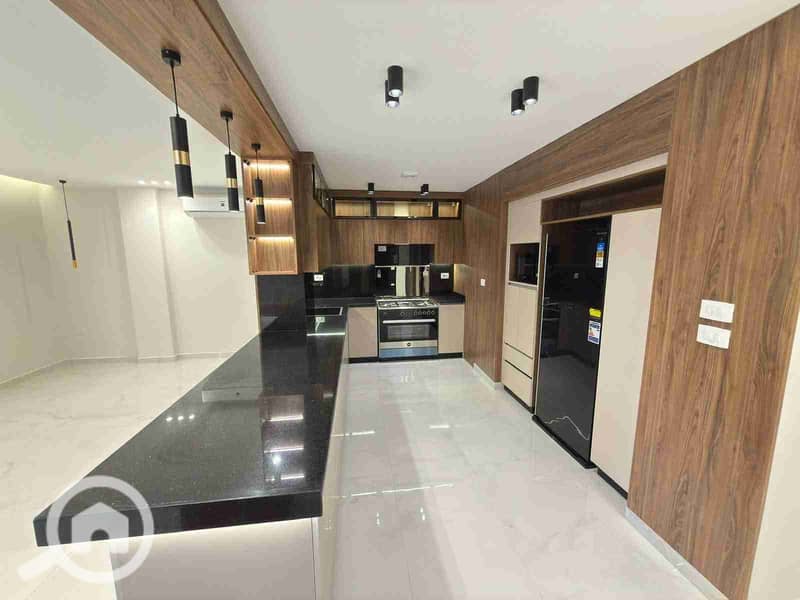 1000352556. jpg 1000352556. jpg