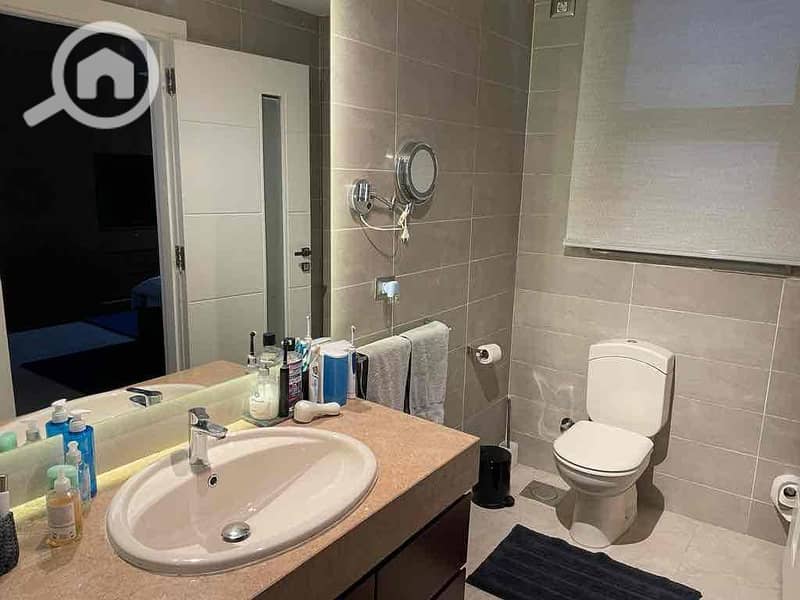 10 c10c6bb0-c47c-4c18-931f-e085a690d30d. jpg