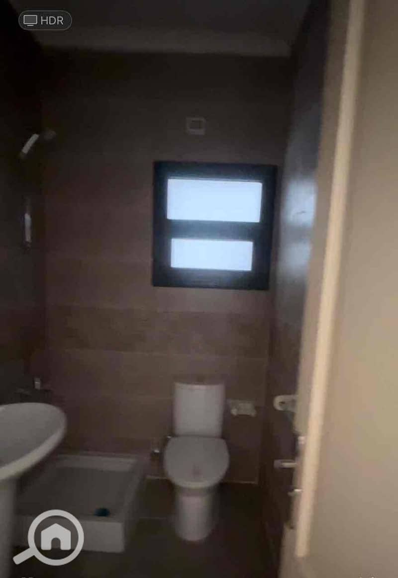 11 9fa0a5e6-7b54-4472-a589-308b66050d28. jpg