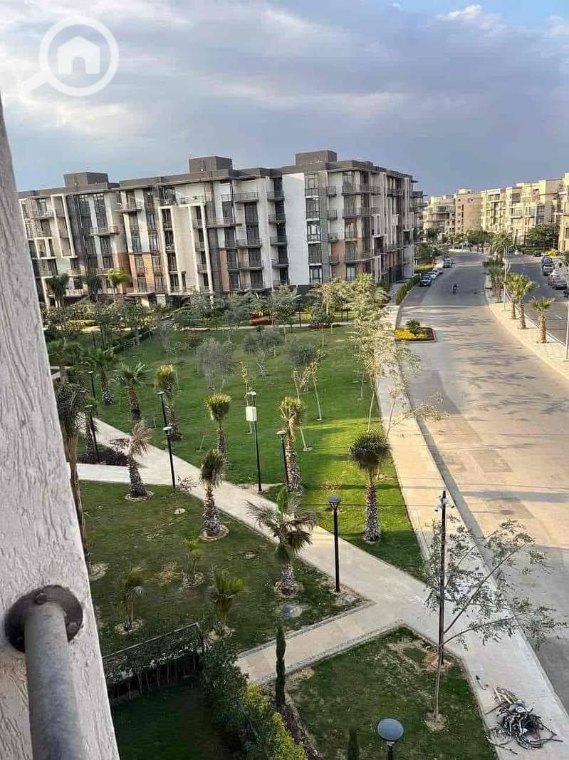 2 fd3c5856-4563-49b8-9f8f-c11794d73886. jpg