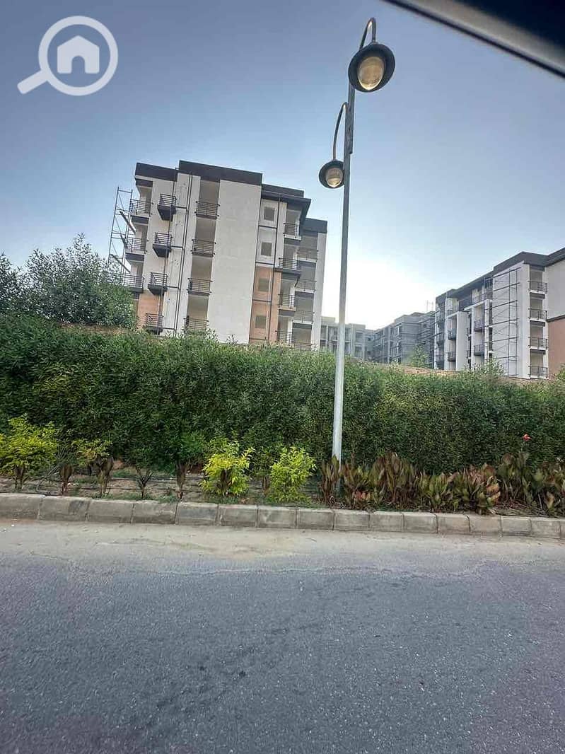 7 18767edd-5b95-43cc-b3f1-4a310ea27bd1. jpg