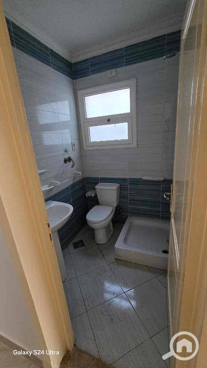 13 990a75ef-782d-4e9d-9c72-ff88e8be52aa. jpg