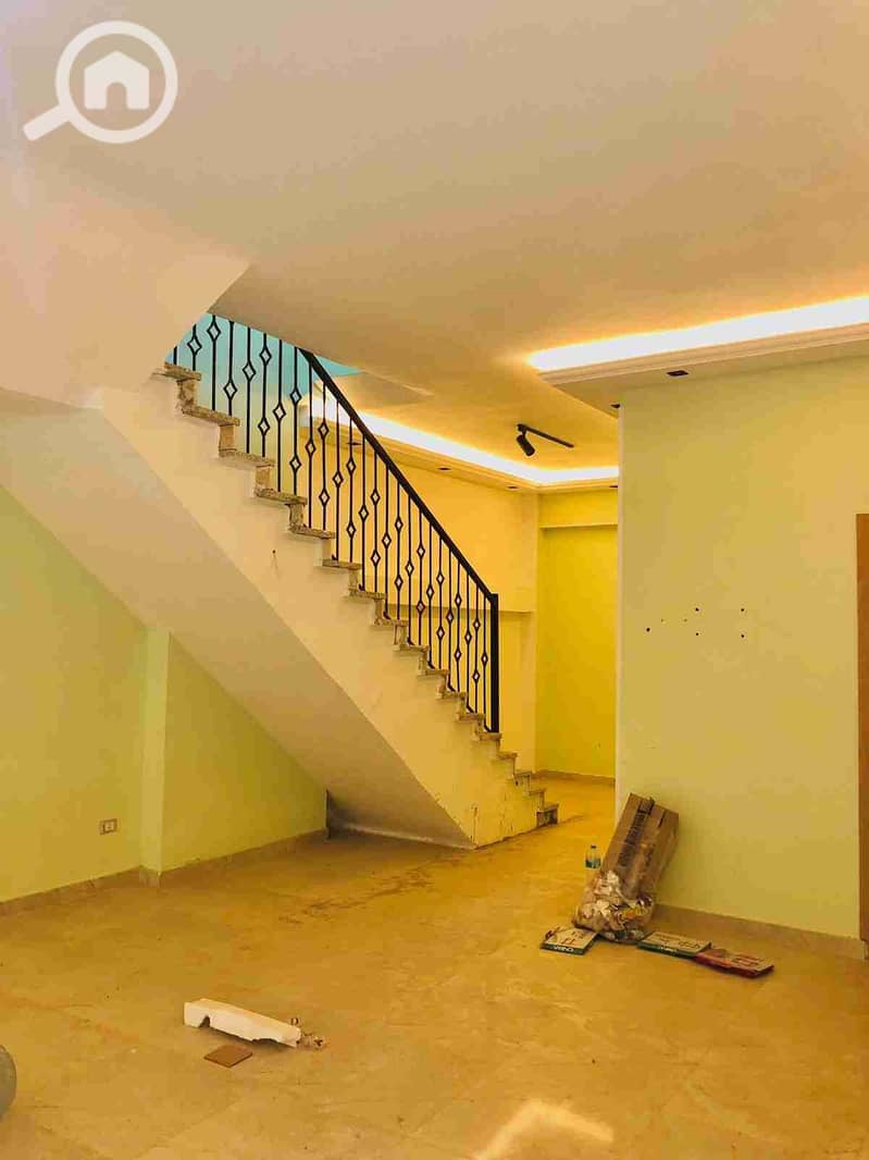 1000113892. jpg 1000113892. jpg