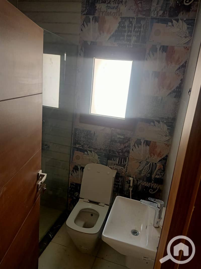 22 fcc4b628-db64-4ebb-a8a5-7b1f5745a4c4. jpeg