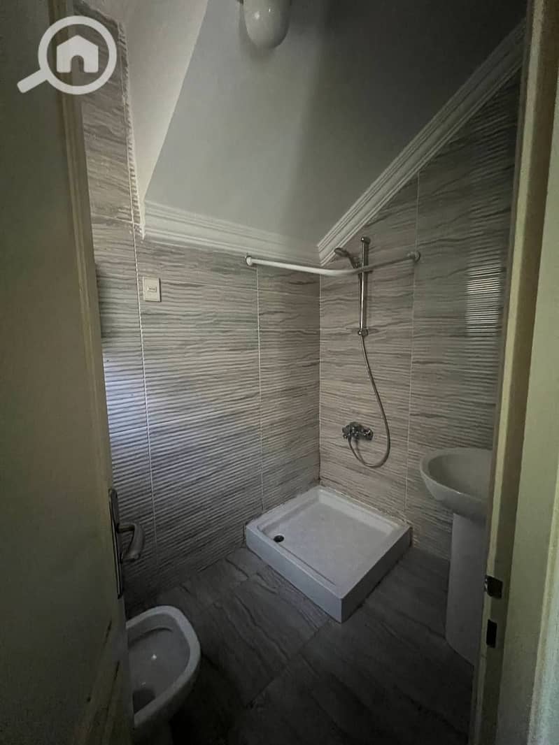 9 73d9774e-ea40-4402-ab74-65aa05c3cb80. jpg