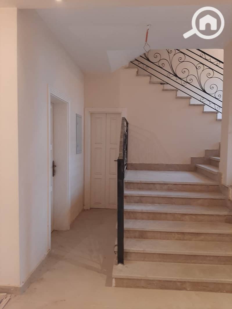 4 583f7b7b-13e1-42d2-a34e-8a6852508842. jpg