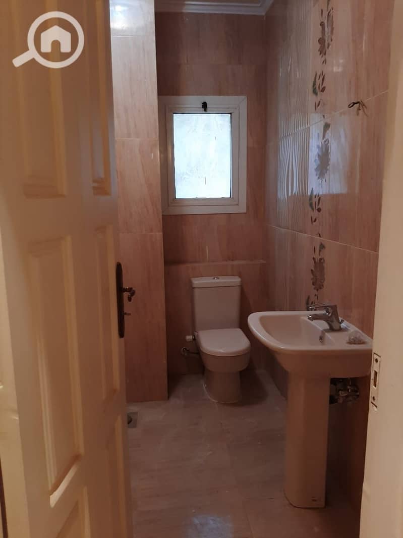 5 a457685a-a611-4478-a1b6-1d6a8bcbcb4c. jpg