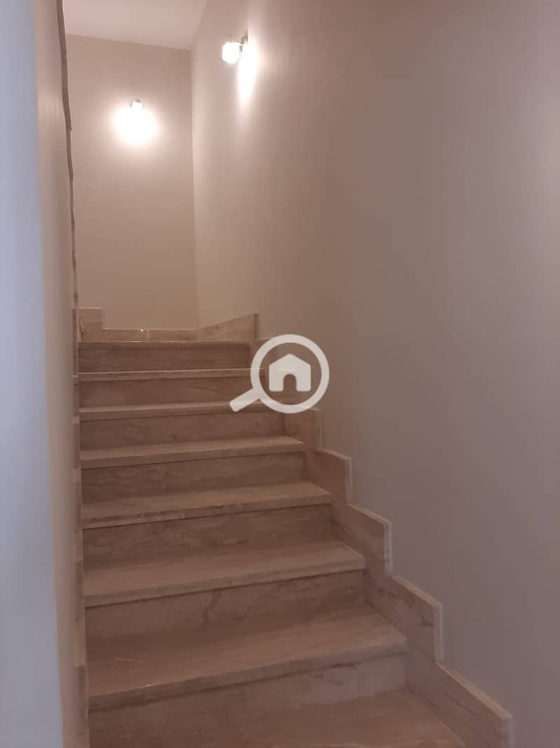 7 d28ab9ec-f6f4-4c19-966e-cd2b26f93db4. jpg