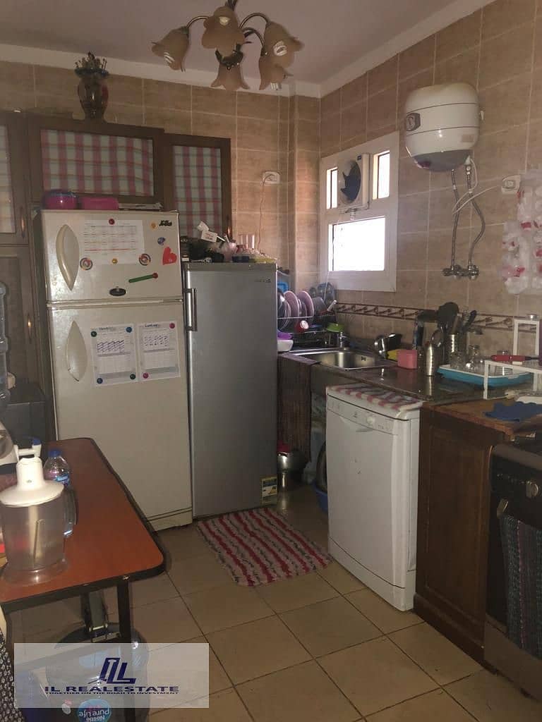 4 e48ff5b9-6758-4574-b2db-6003bc9135bc. jpg