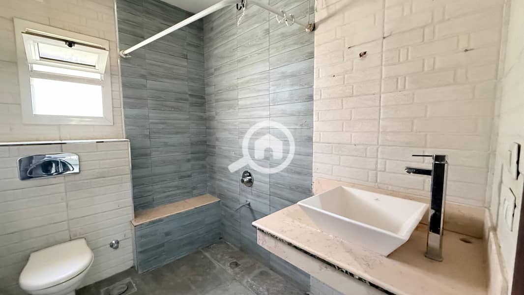 5 6dd6802c-c665-462d-ae0e-2ae10186ac69. jpg