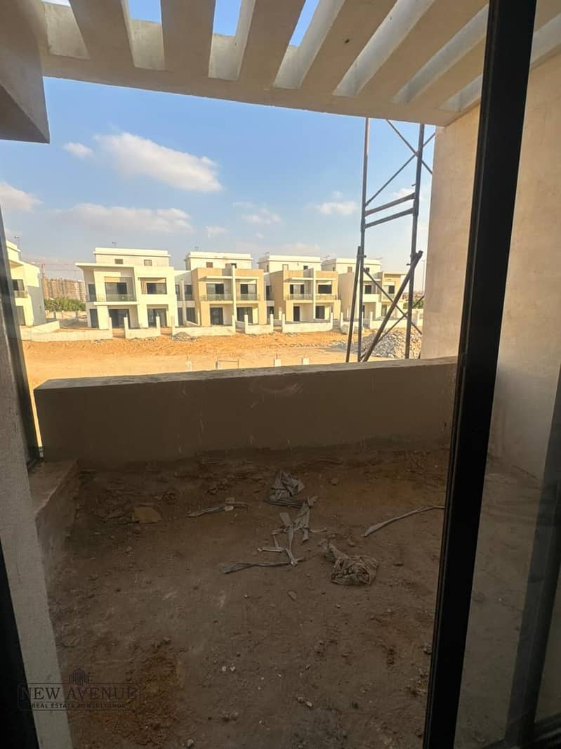 3 WhatsApp Image 2025-12-07 at 16.13. 32_e66b2cee. jpg