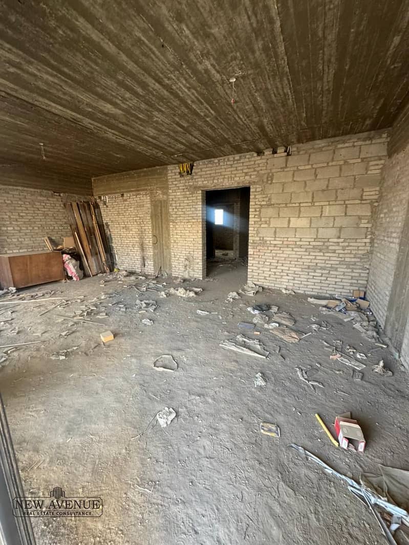 10 WhatsApp Image 2025-12-07 at 16.13. 34_73acf829. jpg