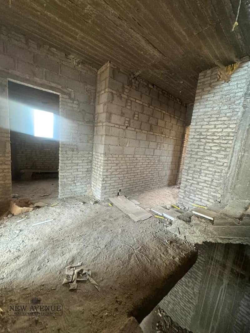 11 WhatsApp Image 2025-12-07 at 16.13. 34_228bd30f. jpg