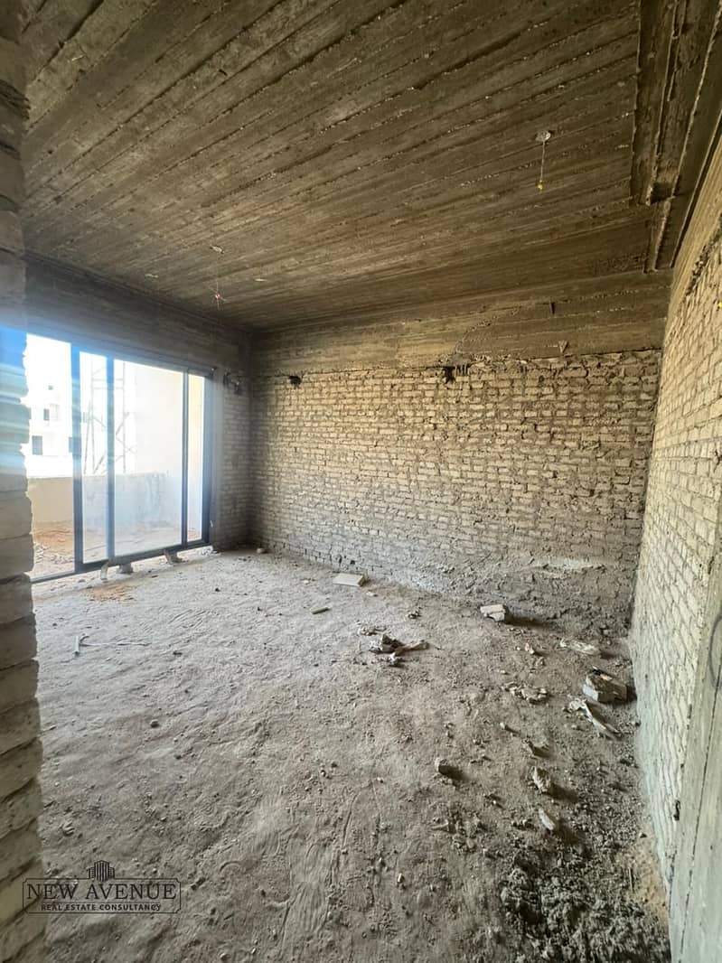 12 WhatsApp Image 2025-12-07 at 16.13. 34_d33a1ba8. jpg