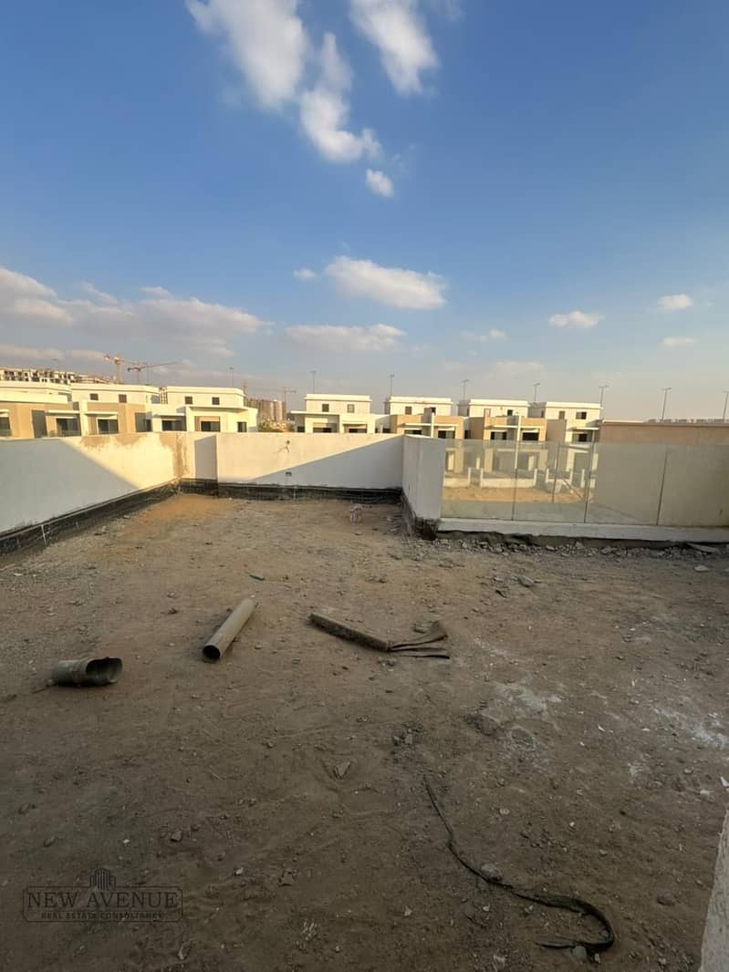 14 WhatsApp Image 2025-12-07 at 16.13. 35_dd504537. jpg