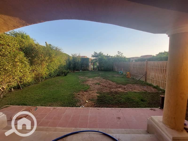 2 052eb7d8-ba7b-4ec2-a5b2-64a5c9b9f086. jpg